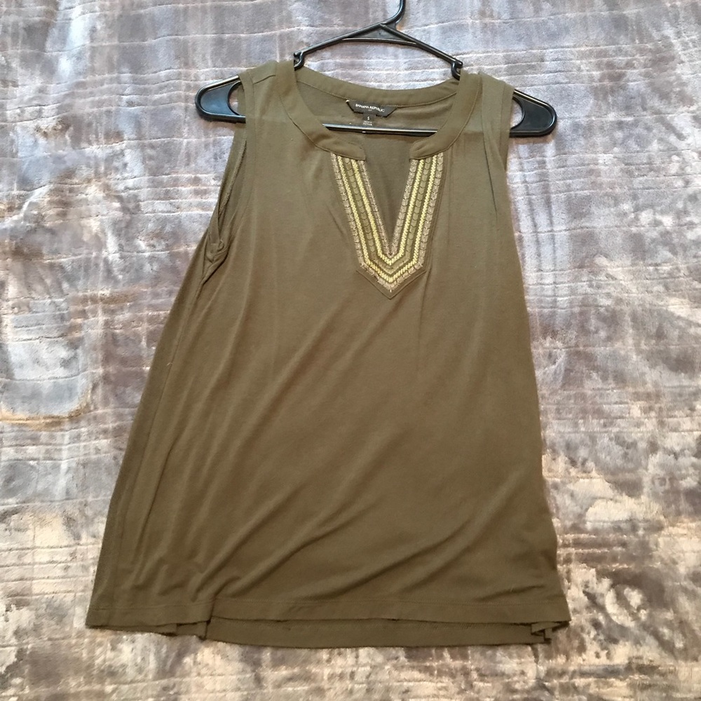 Banana Republic Sleeveless Blouse - Olive Green